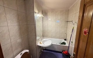 Spațiu parter cu destinație mixtă, zona fostă Lidia – 67 mp - Poză 22