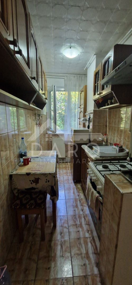 Vand apartament care este situat in cartierul Dambu - Poză 3