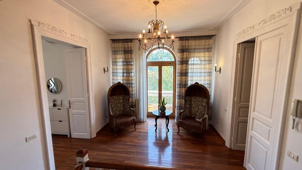 Apartament în vilă în București: ce să urmărești înainte să cumperi