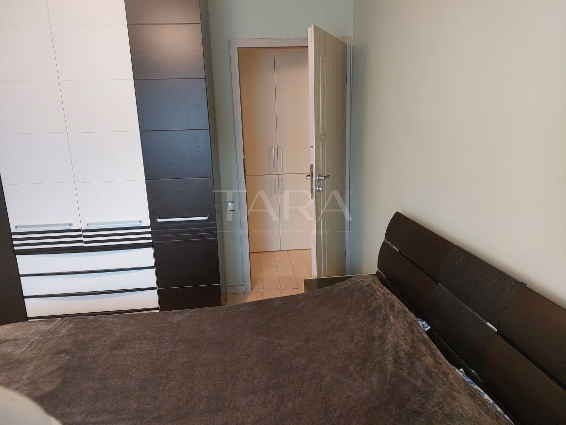 Apartament 4 camere, 78 mp, 2 băi, 2 balcoane,  zona Plopilor. - Poză 4