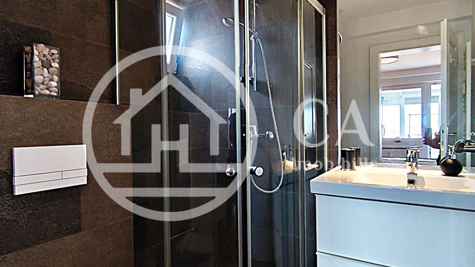 Apartament de închiriat cu 4 camere si terasa, Ultracentral, Oradea - Poză 18