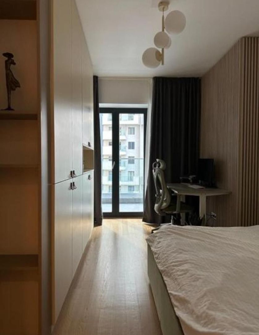 Apartament spațios, 3 camere (140 mp), complet mobilat și utilat - Poză 12