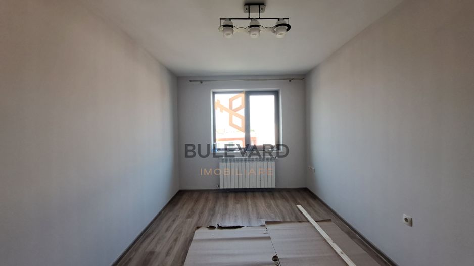 Casa tip duplex cu teren de  300 mp - Poză 7
