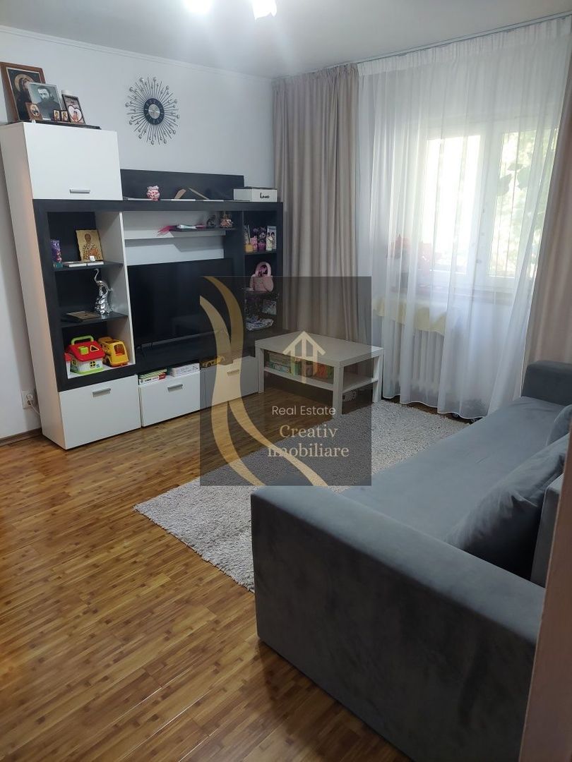 Apartament 3 camere piața Reșița - Poză 1