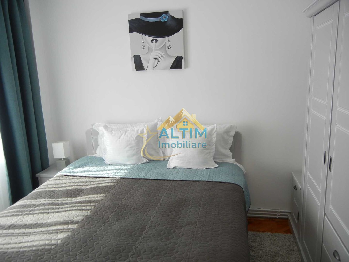 Apartament 3 camere, 2 băi, Răcădău, Brașov - Poză 1