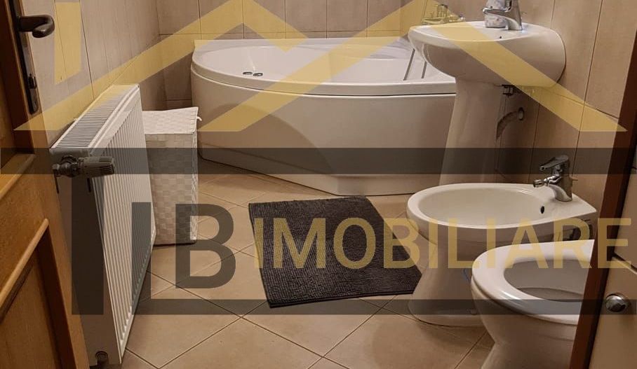 Casa de 4 camere, 240mp, garaj, Zona Dimitrie Cantemir - Poză 14