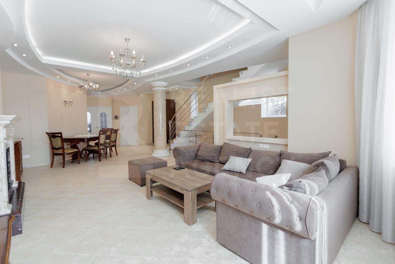 Chirie casă, 4 camere, str. Vasile Alecsandri, Centru - Poză 1