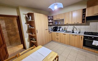 Apartament 3 Camere Zona Cetate, cu Scara Interioara - Poză 7