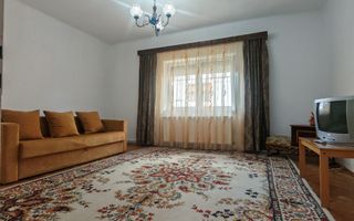 Casă individuală cu 3 camere, curte , în Sibiu, zona Lupeni - Poză 2