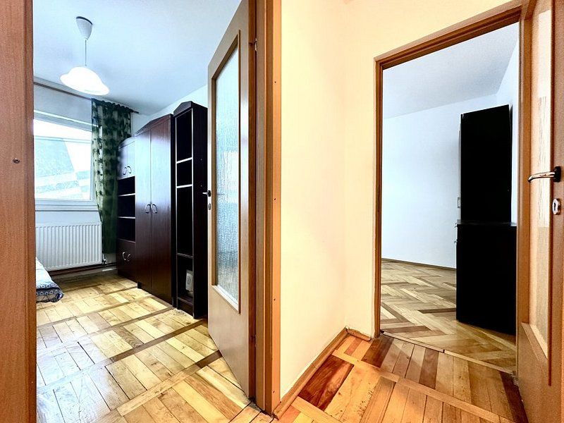 Apartament cu 3 camere de vânzare - Poză 8