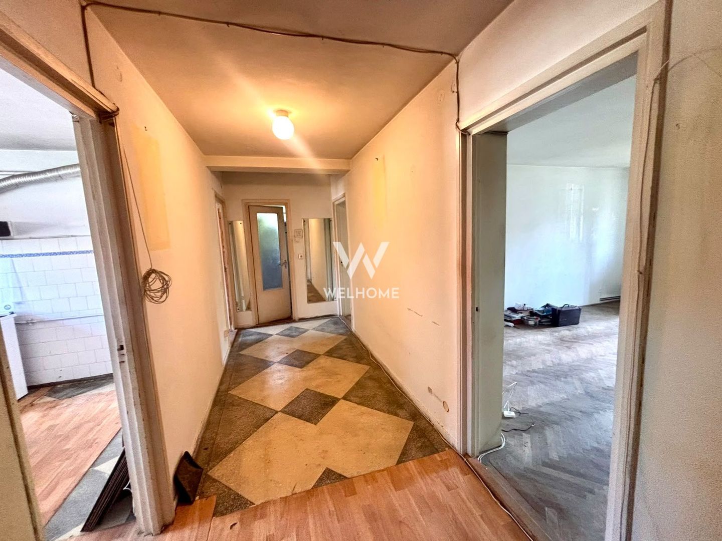 Apartament 3 camere central Ștrand cu garaj si boxa - Poză 17