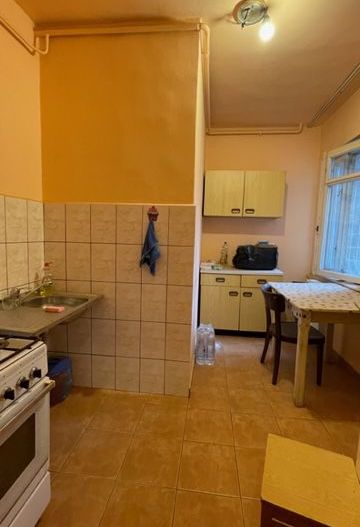 Apartament 1 camera, decomandat, zona Blascovoci. - Poză 4