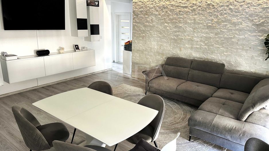 Apartament 3 camere, Zona VIVO, 70 mp – Finisat Modern - Poză 1