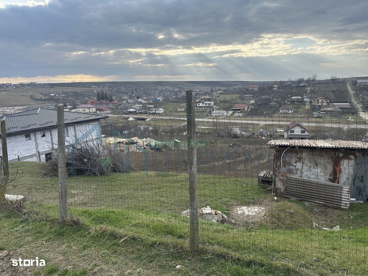 Teren intravilan 1724mp - Poză 4