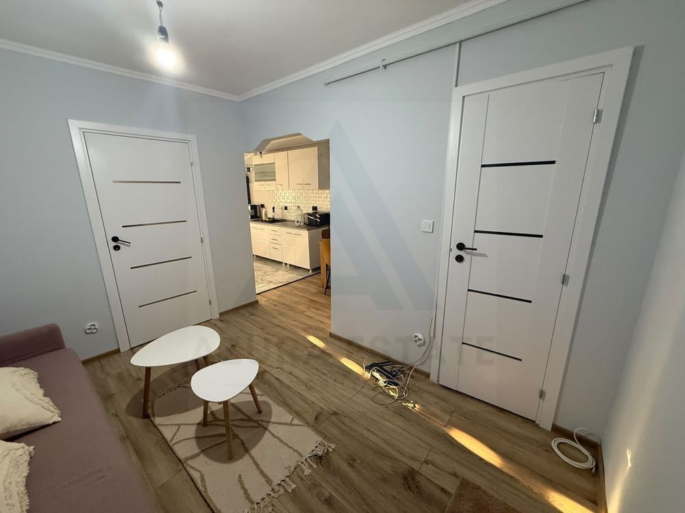 Apartament 2 camere decomandat etaj 1 zona Centrala - Poză 2