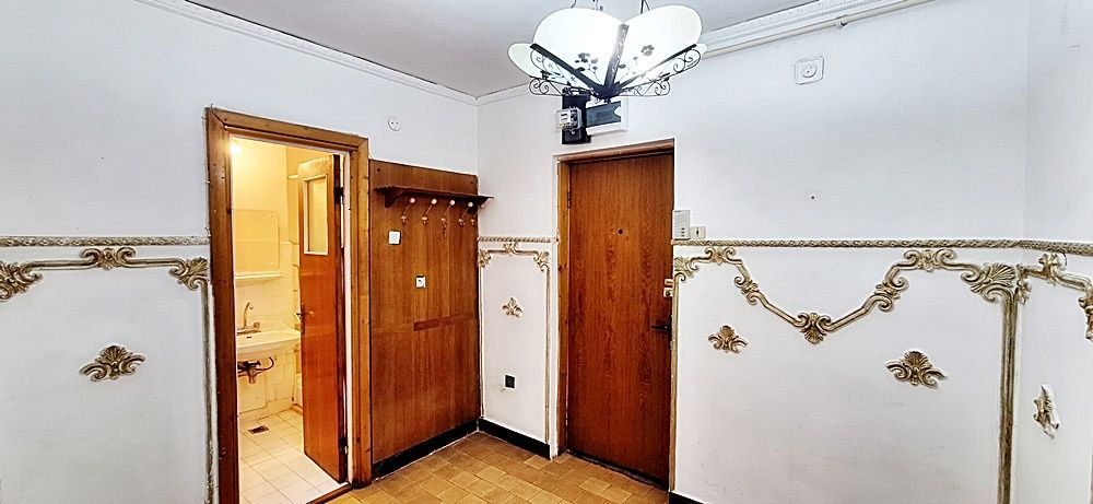 Central, la poalele Dealului Cetatii, apartament cu doua camere, 107000 euro - Poză 5