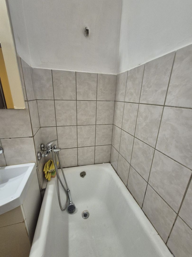 Vlahuta, garsoniera sectiune mare - Poză 9