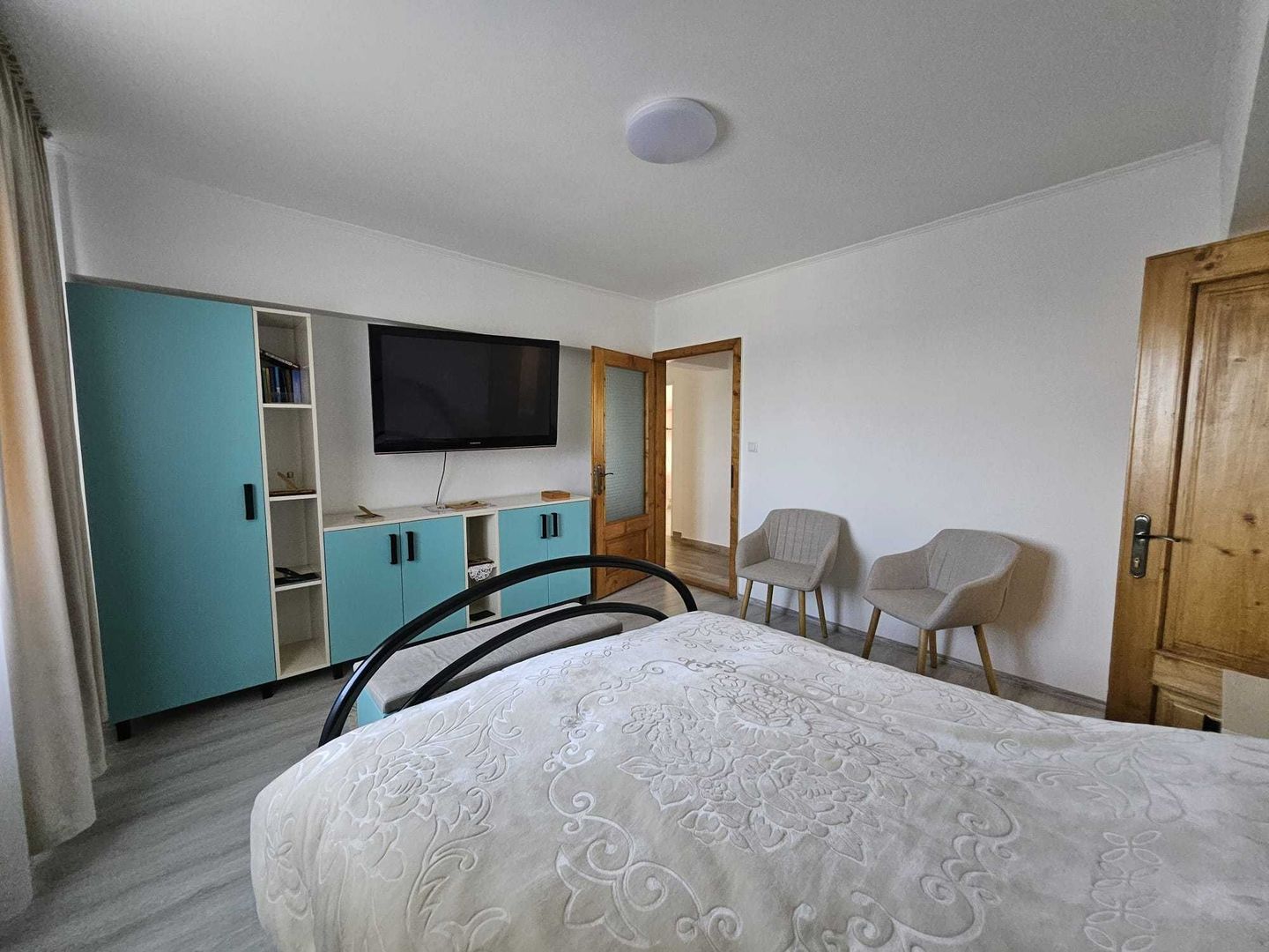 APARTAMENT 5 CAMERE 120000 euro negociabil - Poză 1