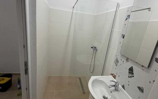 Apartament 1 camera la curte comuna cu centrala - Poză 3