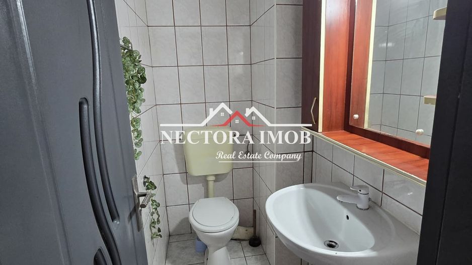 NECTORA IMOB-Apartament 3 camere, 2 bai, 3 balcoane, Zona Velenta,65mp - Poză 12