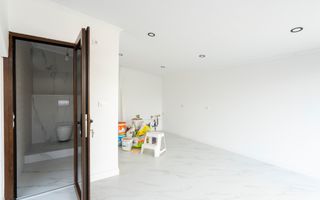 Casa lux Santandrei 3 dormitoare 2 bai 2 terase 2 bucatarii - Poză 16