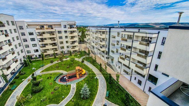 Popas Pacurari- Carrefour Market - O camera + Parcare - Poză 3