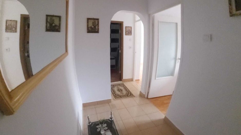 Apartament 3 camere de vânzare – Micro 21 | Etaj 2/4 | Centrală Ariston | Izolat - Poză 8