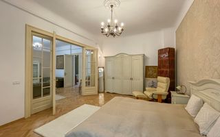 Apartament deosebit cu 3 camere, curte si parcare, aproape de Centru - Poză 4