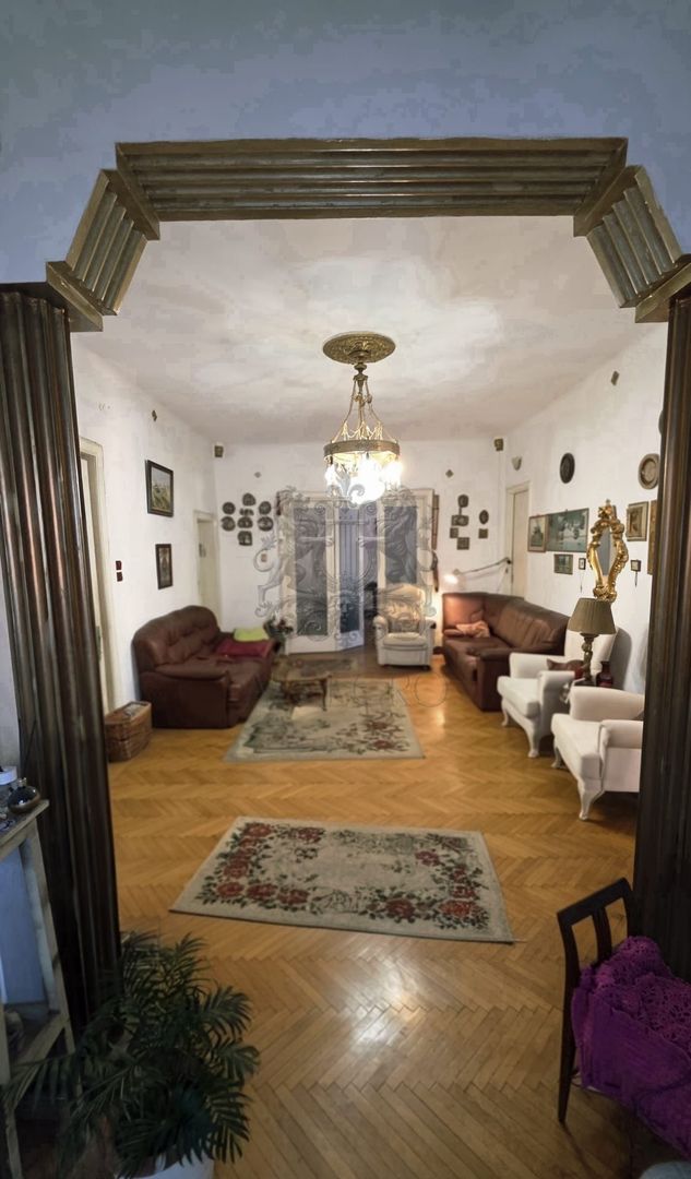 Piata Romana | Apartament | 188mp | 5 Camere | 5 Balcoane | 1934 - Poză 2