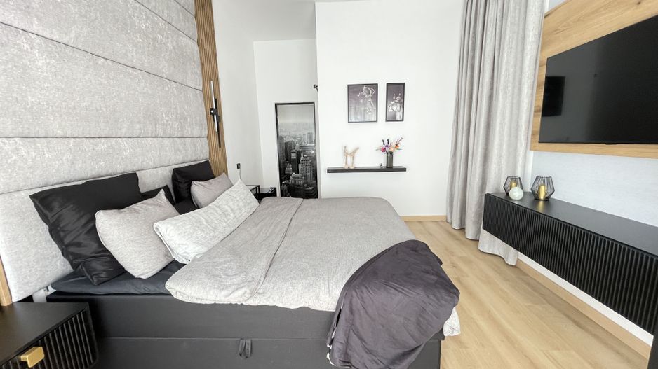 CASA DE VANZARE IN ZONA MIRCEA CEL BATRAN - Poză 1