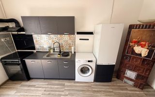 2 camere| apartament la casa-curte comuna| loc de parcare| centrala proprie| - Poză 5