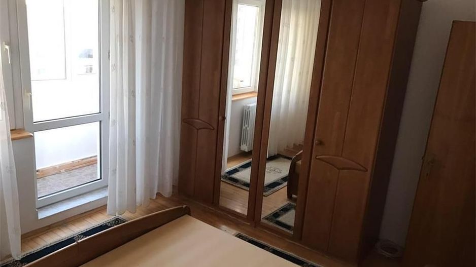 Apartament 3 camere de închiriat Piața Sudului - Poză 3