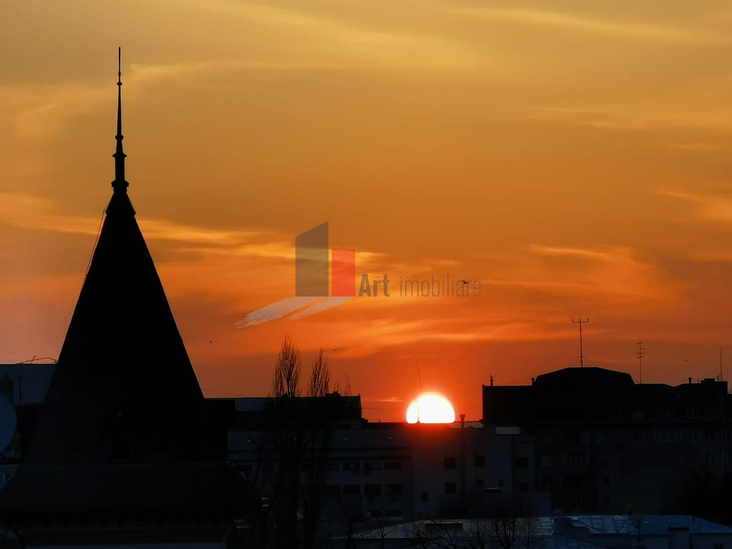 Apartamentul "COBERTURA",  PENTHOUSE "PIATA SPANIEI", TERASA 63 mp, CONSOLIDAT - Poză 1