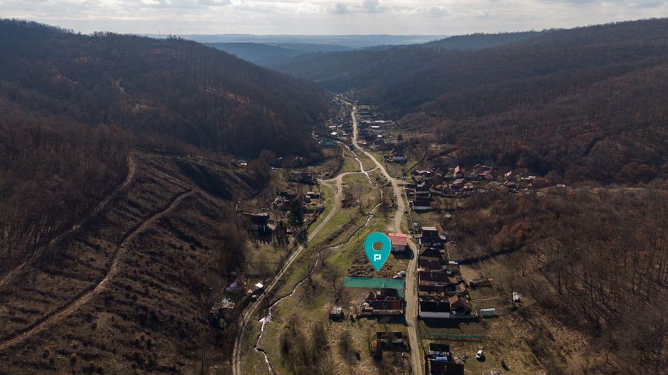 Teren intravilan de 302 mp în localitatea Șoimoș - Poză 2