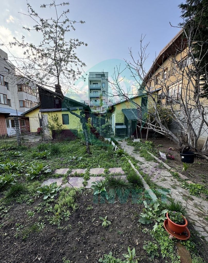 "Casuta bunicii" cu teren 344m2 zona Mărțișor lângă parcul Orășelul Copiilor - Poză 2