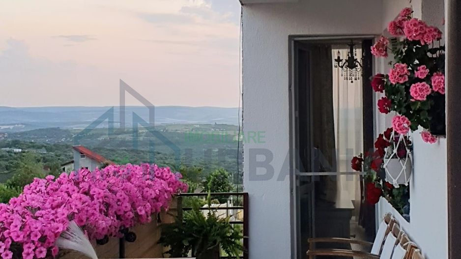 Apartament cu 3 camere decomandat, 102 mp, Bucium, cu priveliște - Poză 7