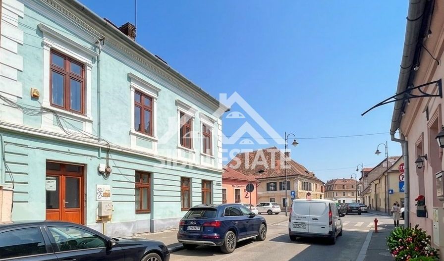 Oportunitate: Cladire de 287 mp în Centrul Istoric al Sibiului - Poză 2