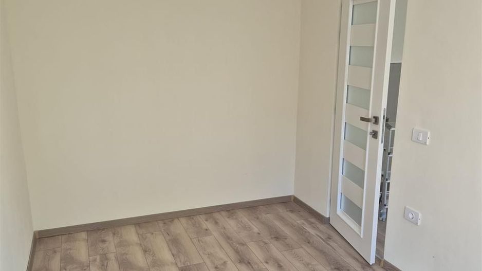 Apartament cu 2 camere semidecomandat zona Rogerius - Poză 4