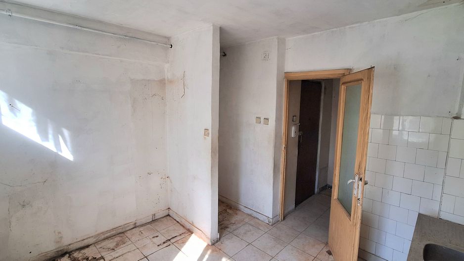 Apartament cu 2 camere - Piata Victoriei - Poză 4