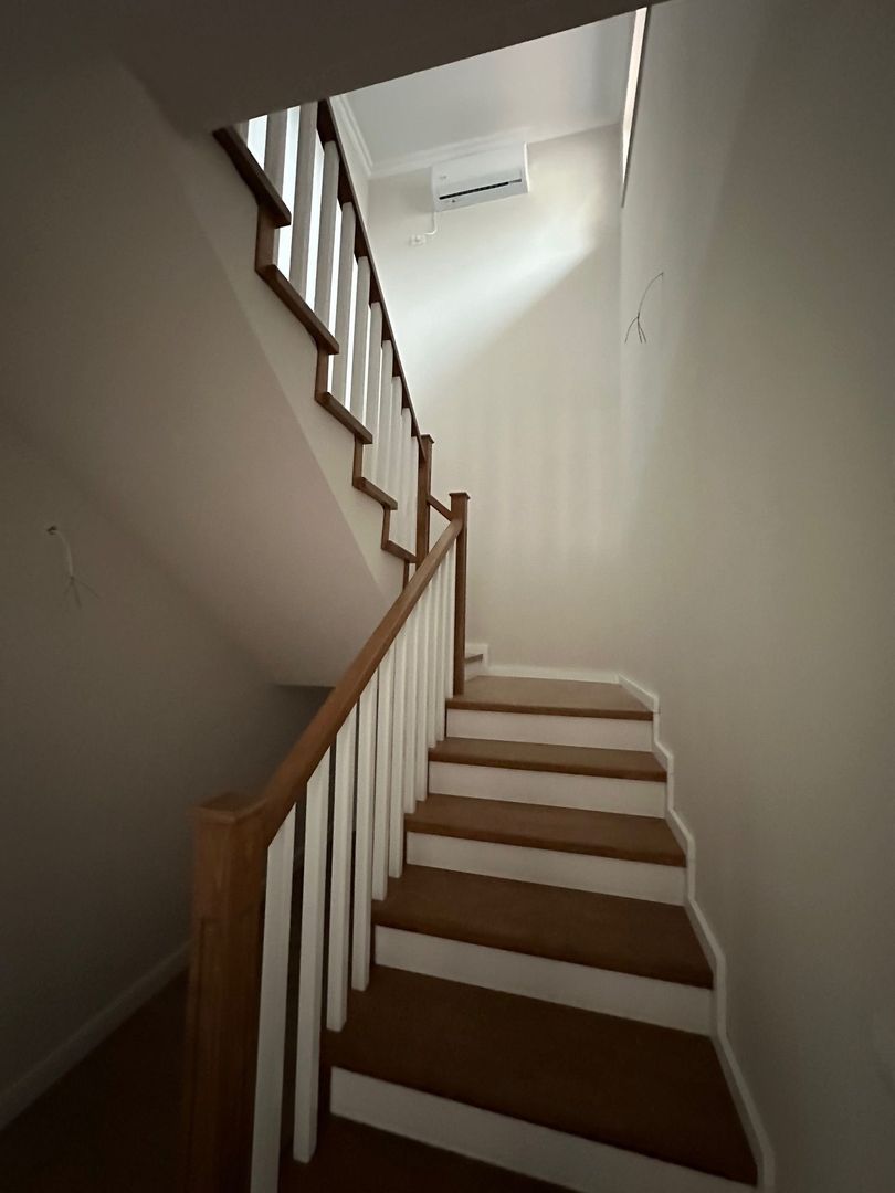 CASA TIP DUPLEX DESPARTIT PRIN GARAJ - Poză 28