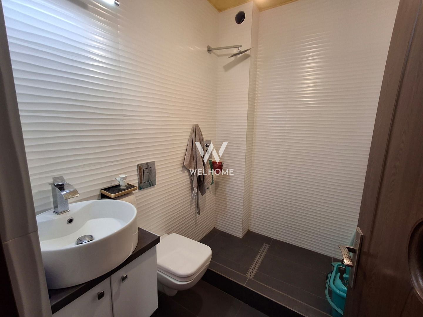 Casa noua la cheie, mobilata si utilata, Cristian - Poză 4