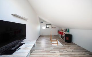 Duplex modern 4 camere + mansardă, complet mobilat – Comuna Berceni - Poză 23