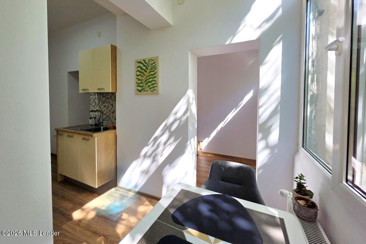 Piata Romana, 4 camere 138 MP total, Etaj 2/9, renovat - utilat, liber - Poză 50