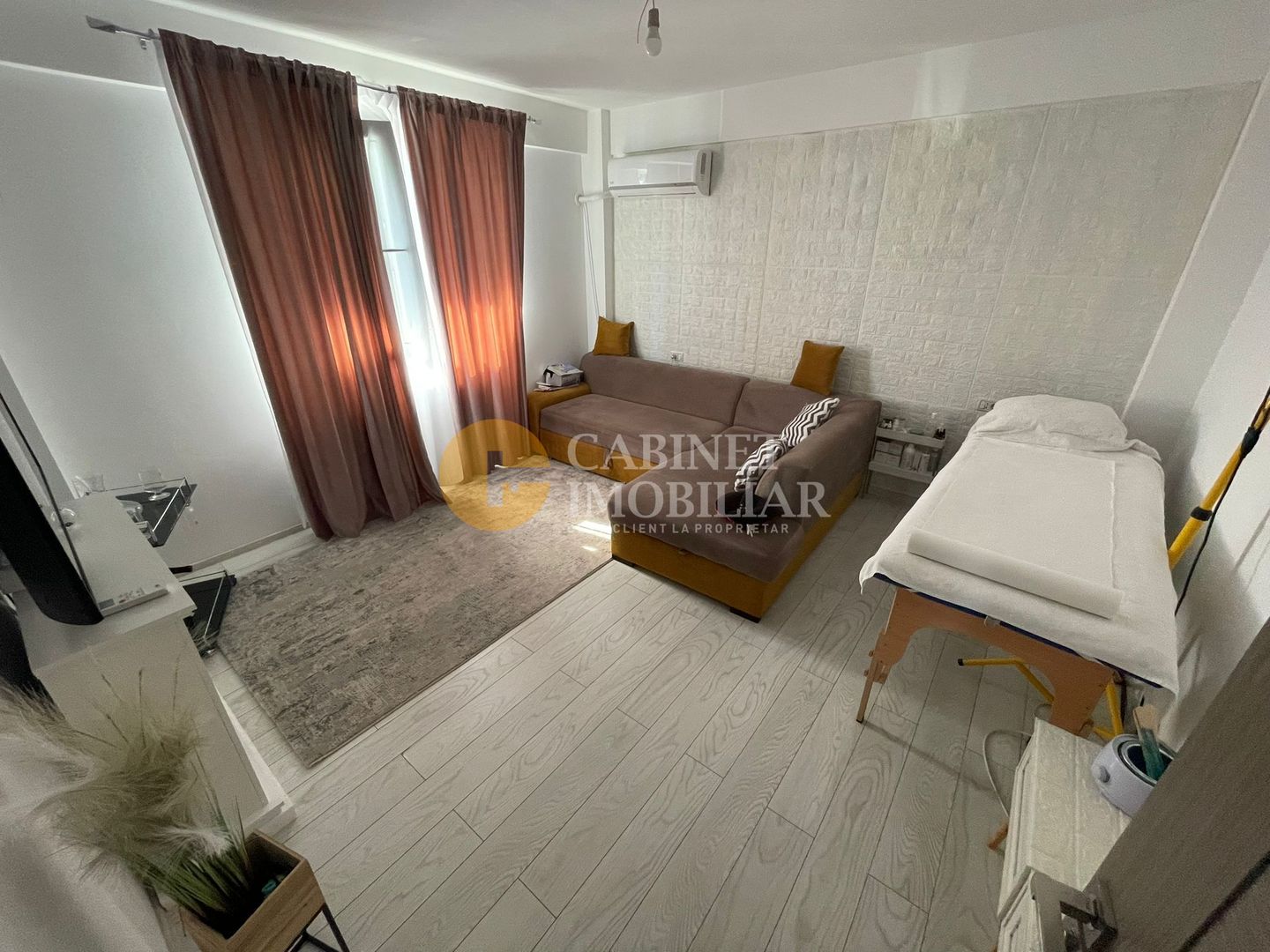 Visan 2 camere decomandat - etaj 1/4 - mobilat - loc parcare - INTABULAT - Poză 1