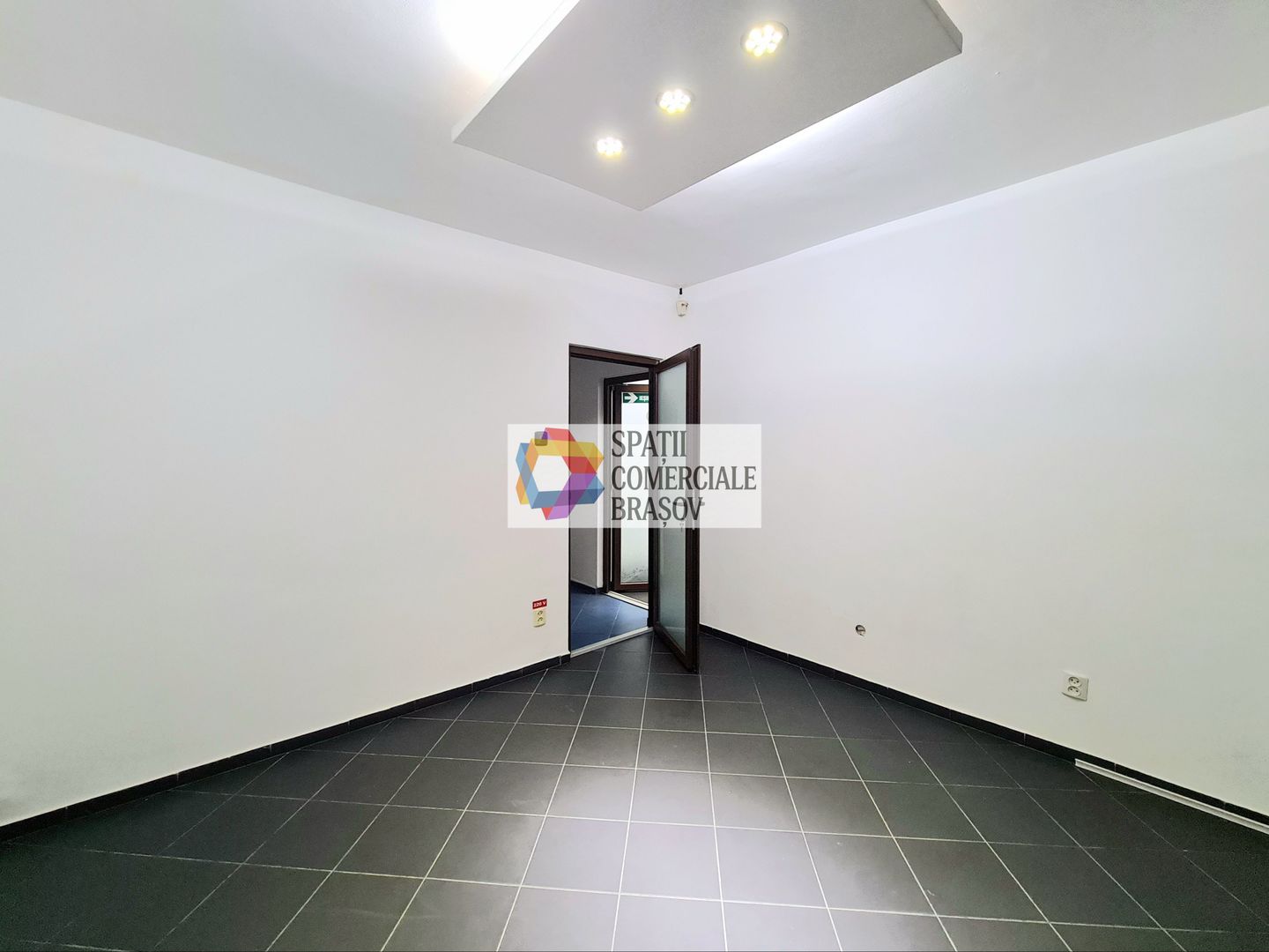 Spatiu birouri de vânzare, investiție, Brasov - 70 mp  # Plus - Imo. ro - Poză 6