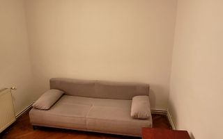 De închiriat: Apartament modern 3 camere, recent renovat | Etaj 3/4 - Poză 3