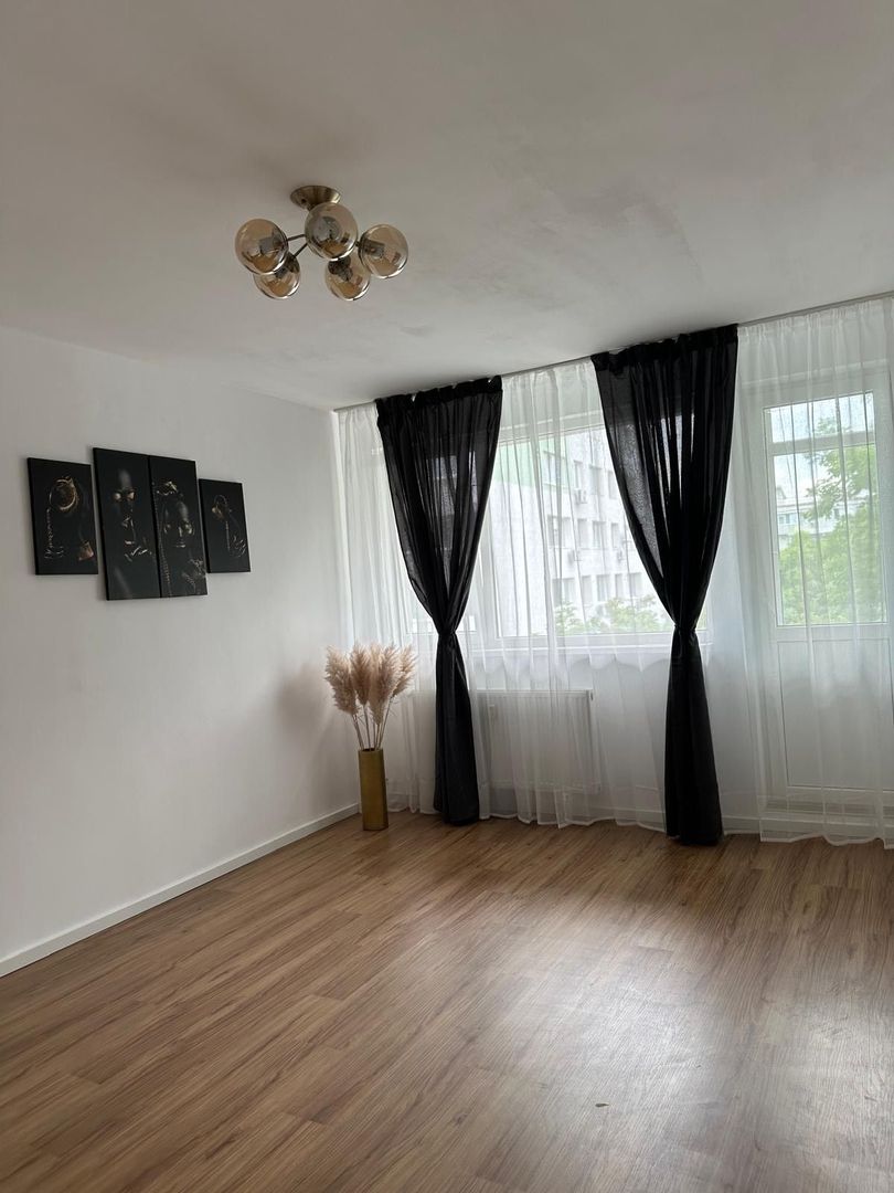 De vanzare bApartament 2camere  Ion Mihalache  sect 1 - Poză 3