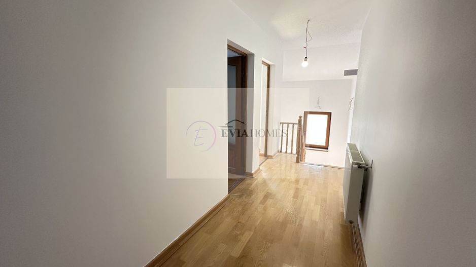 4 camere/ 2 bai / 119 mp/ parcare in curte / zona strazii Bucuresti - Poză 12