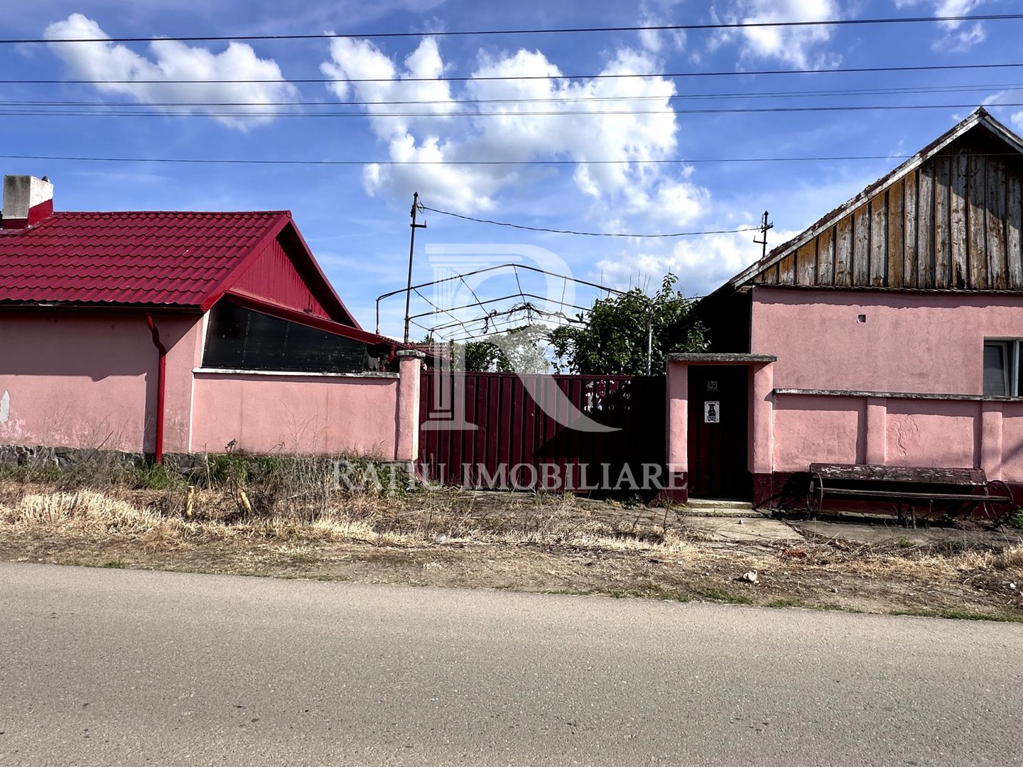 Casa cu anexe si pivniță | Teren intravilan generos | Sannicolau Roman - Poză 31