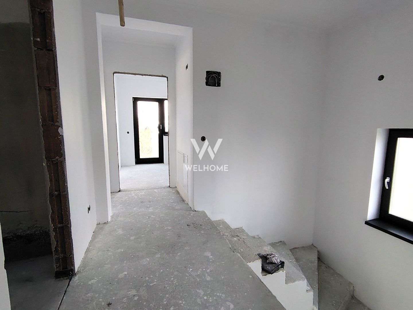 Casa Sibiu -  4 camere, 2 bai, curte - Poză 11